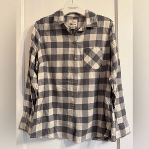 Grey Plaid Flannel in great condition